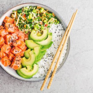 Poke bowl saumon