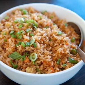 Riz sauté aux légumes à l’asiatique